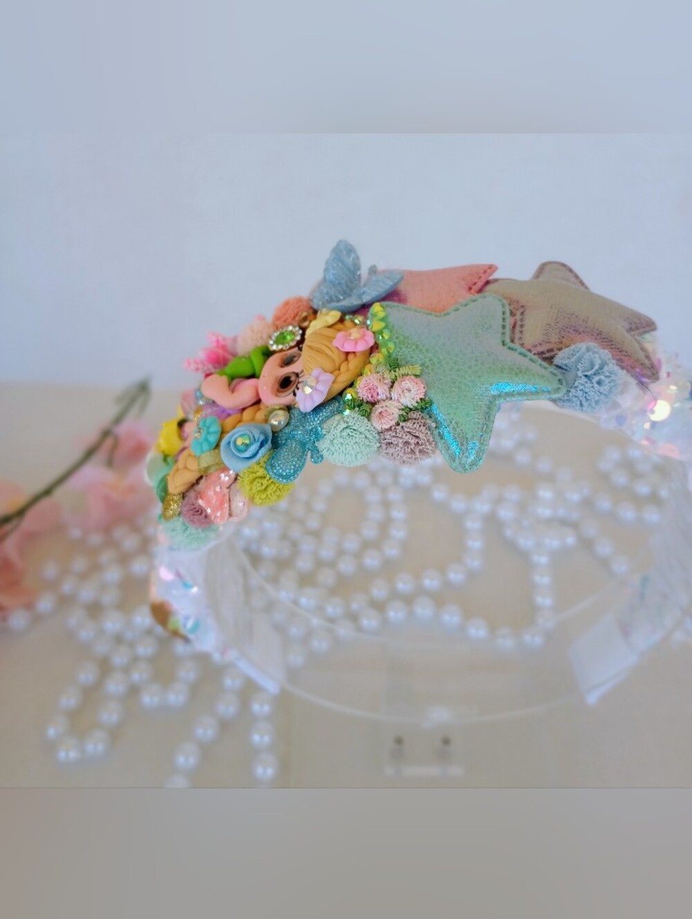 Pastel Multicolor Girls' Decorative Hairband with Doll and Frog Accent - Picture 3 of 7